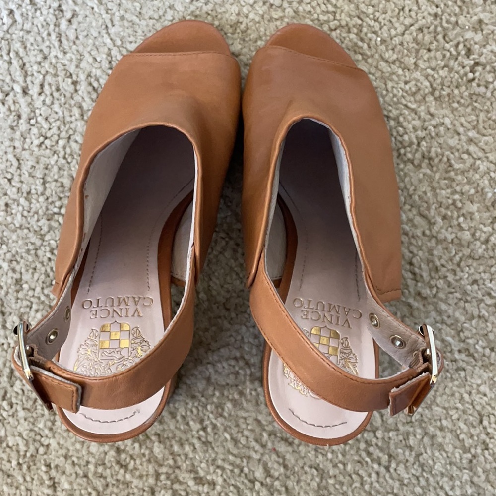 Vince Camuto leather tan slingback heels - Picture 6 of 8